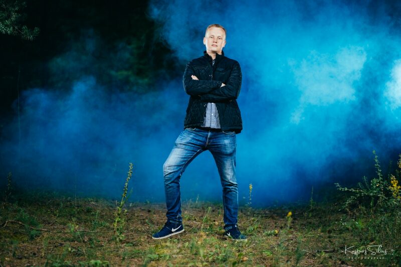Dūmi un mežs