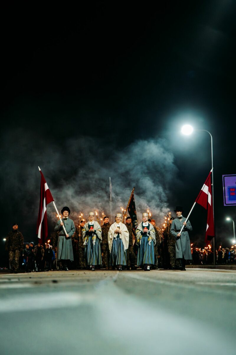 Lāčplēša dienas lāpu gājiens