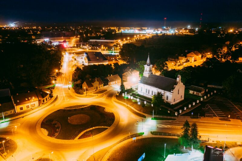 Brīvdienās pa gaisu