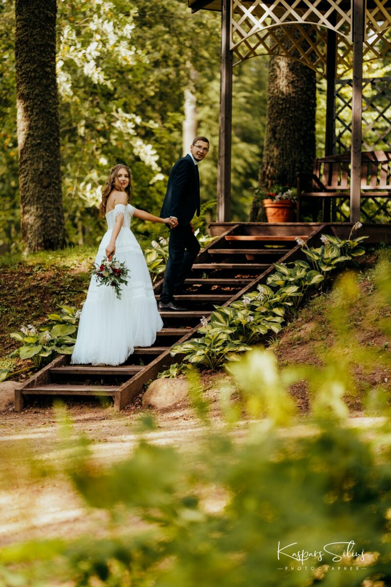 Laura & Edgars