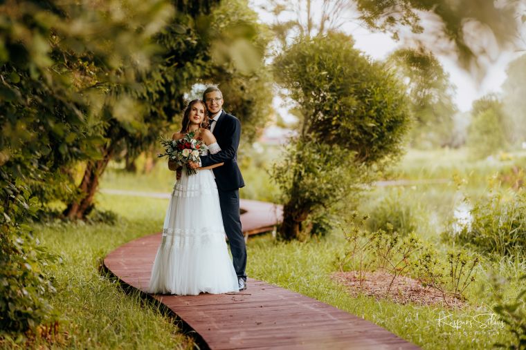 Laura & Edgars